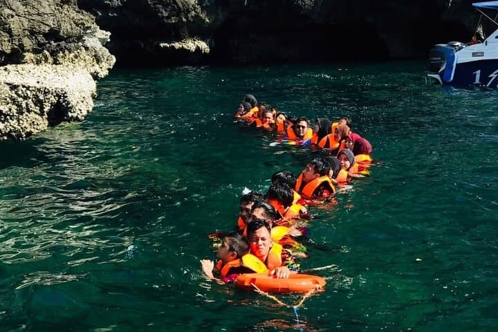 Trang 4 Islands Big Boat Tour: Emerald Cave, Kradan & Snorkeling from Pak Meng photo 2