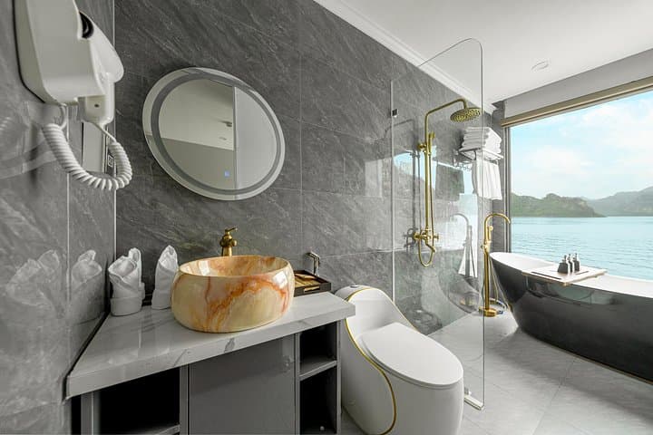 Halong & Lan Ha Bay Retreat: Sea Coral Cruise 2 Days, 1 Night photo 4