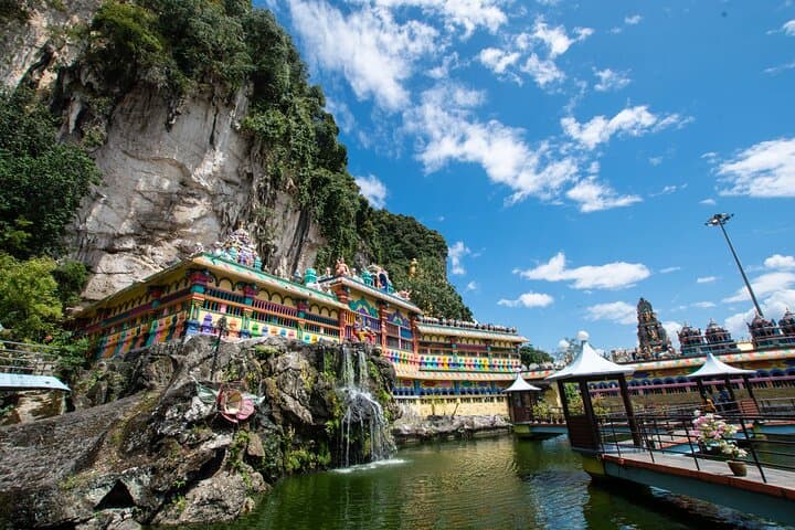 Batu Caves Cultural Tour: Climb the Rainbow Steps, Ramayana Caves & Batik Experience photo 3