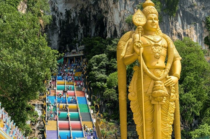 Batu Caves Cultural Tour: Climb the Rainbow Steps, Ramayana Caves & Batik Experience photo 1