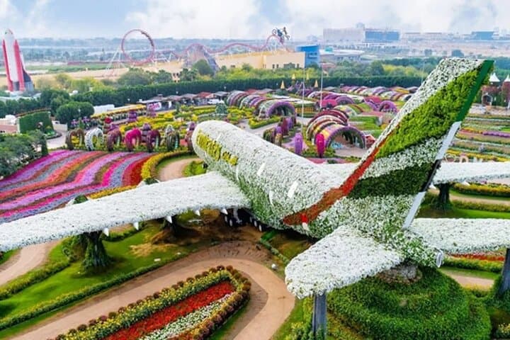 Dubai Miracle Garden Skip-the-Line: Explore 150 Million Flowers with Transport photo 3
