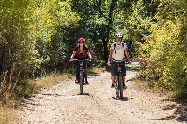 E‑Bike Tour Through the Tuscan Maremma with Natural Wine Tasting photo 4