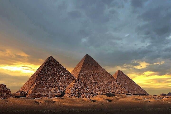 Hurghada to Cairo and Luxor: 2-Day Private Tour with an Egyptologist