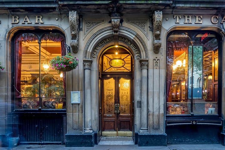 Edinburgh Old Town Private Scottish Food Tasting Tour — Royal Mile Guided Experience photo 3