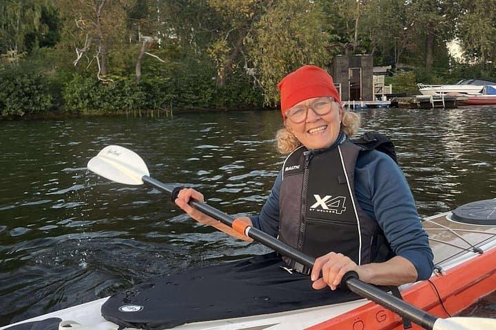 Stockholm by Night: Winter Kayak Tour with Dry Suit photo 3