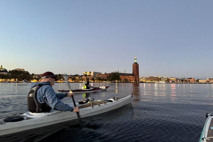 Stockholm by Night: Winter Kayak Tour with Dry Suit