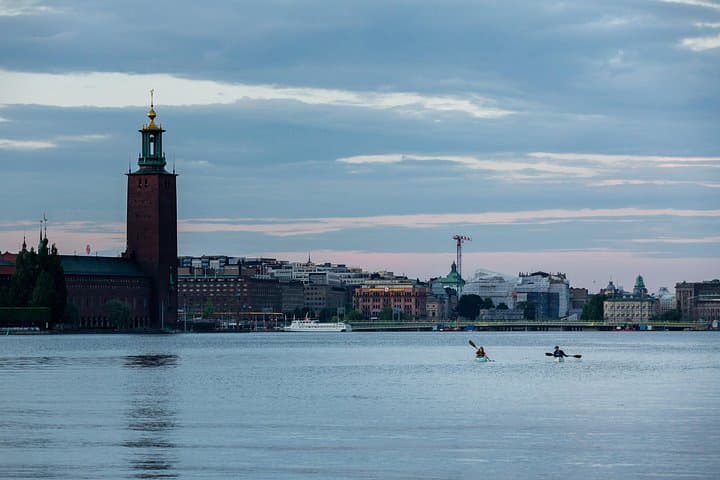 Stockholm by Night: Winter Kayak Tour with Dry Suit photo 2