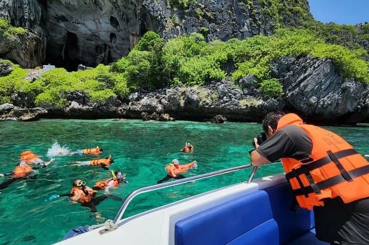 Private Phi Phi Speedboat Tour from Krabi — Maya Bay, Pileh Lagoon & 4 Islands photo 6