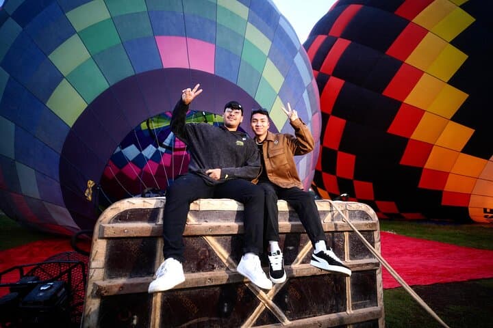 Sunrise Balloon Flight Over Teotihuacan — Hot Air Above the Pyramids