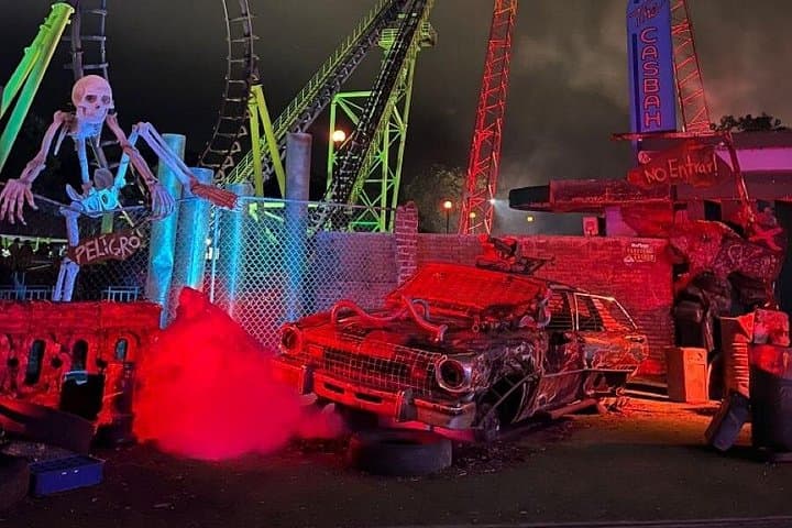 Six Flags Mexico Festival of Terror — Hotel Transfer & Park Admission photo 2