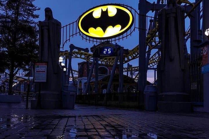 Six Flags Mexico Festival of Terror — Hotel Transfer & Park Admission photo 4