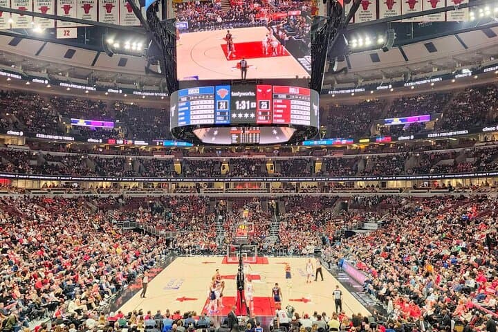 Chicago Bulls Game at United Center: Live NBA Experience and Visitor Guide photo 5