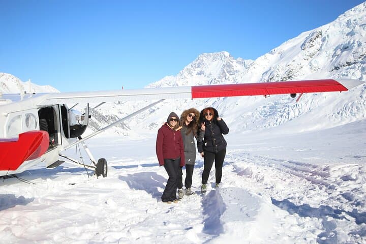 Mount Cook Ski Plane and Helicopter Combo: Glacier Landing Over Tasman Valley photo 2