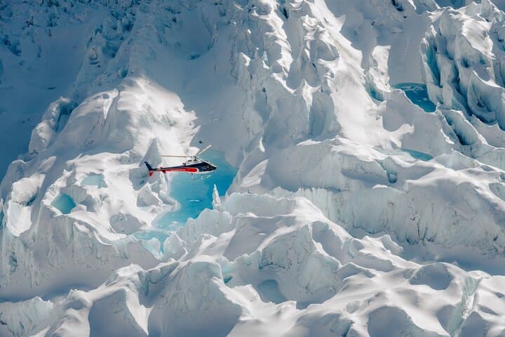 Fox Glacier Helicopter Snow Landing: 25-Min Scenic Flight over Westland