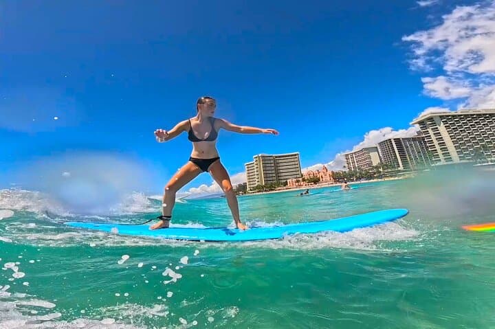 Learn to Surf in Waikiki: Beginner Lessons at Duke Kahanamoku Statue photo 3