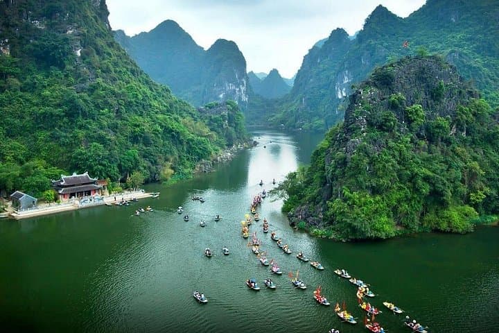 Hanoi to Ninh Binh Full-Day Tour: Bai Dinh, Trang An Boat Trip & Mua Cave Hike photo 1