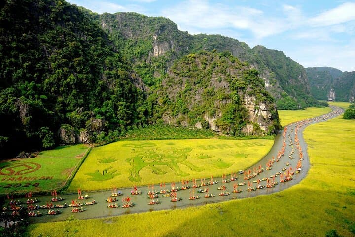 Hoa Lu & Tam Coc Day Trip — Temples, Bamboo Boat Ride and Countryside Cycling