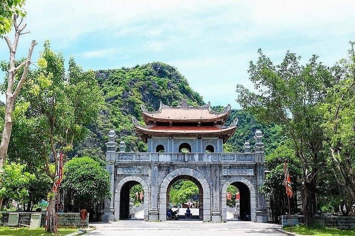 Hoa Lu & Tam Coc Day Trip — Temples, Bamboo Boat Ride and Countryside Cycling photo 2