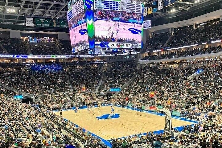 Live Milwaukee Bucks Game at Fiserv Forum — Atmosphere, History & Practical Tips photo 5