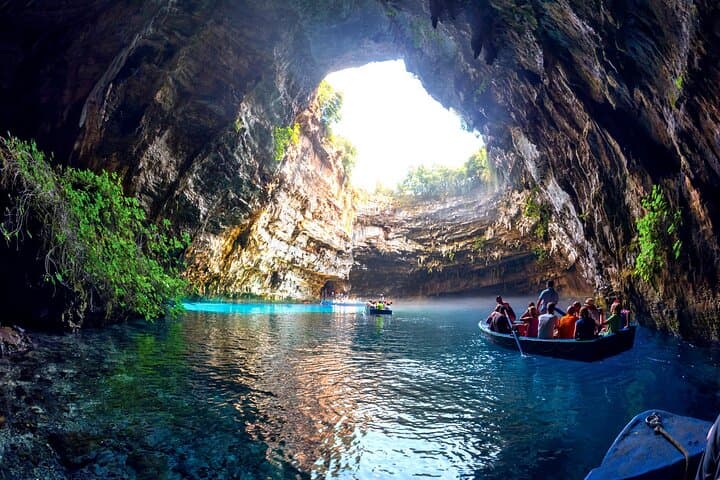 Private Full-Day Kefalonia Highlights Tour — Melissani, Myrtos, Antisamos photo 4