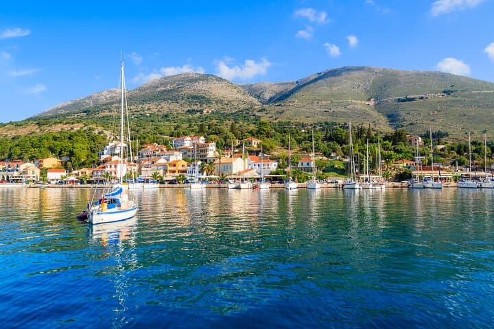 Kefalonia Half-Day Tour: Melissani Lake, Drogarati Cave & Myrtos Viewpoint photo 2
