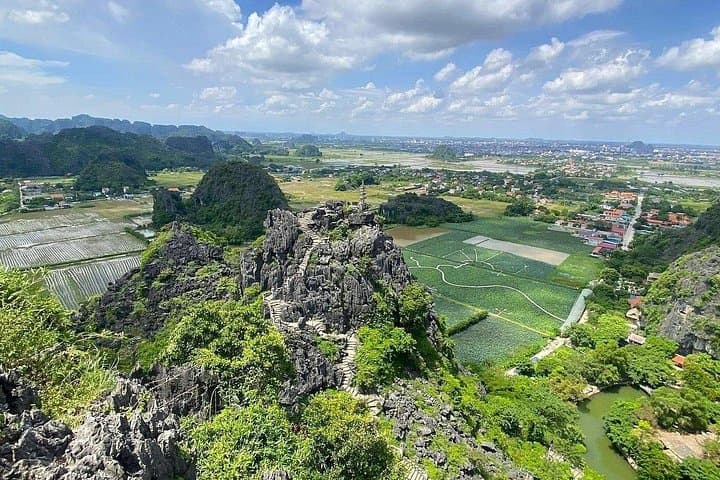 Hanoi to Ninh Binh Full-Day Tour: Bai Dinh, Trang An Boat Trip & Mua Cave Hike photo 3