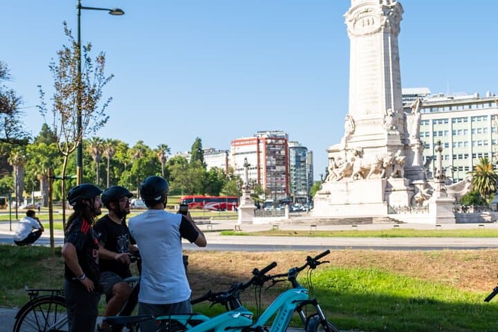 Lisbon E‑Bike Adventure: Seven Hills Miradouros & Tagus Views photo 4