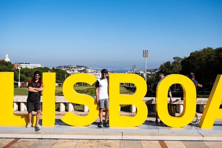 Lisbon E‑Bike Adventure: Seven Hills Miradouros & Tagus Views photo 3