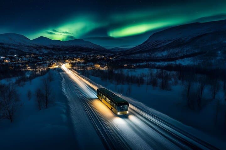 Tromsø Northern Lights Safari: Expert-Guided Aurora Chase with Pro Photos photo 4