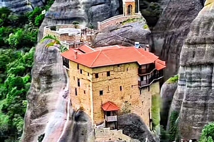 Two-Day Private Tour from Athens to Delphi and Meteora with Overnight in Kalambaka photo 6