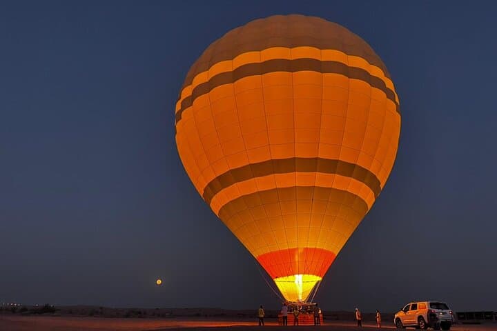 Sunrise Hot Air Balloon Over Dubai Desert: Sunrise Flights & Desert Views photo 2