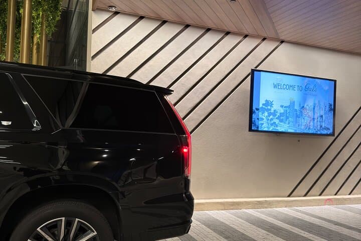 Miami Airport to Downtown: Private Premium SUV Transfer Guide photo 3