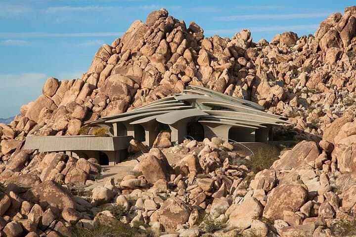 Joshua Tree Architecture & Desert Art Tour — Iconic Homes, Domes & Sculptures photo 2