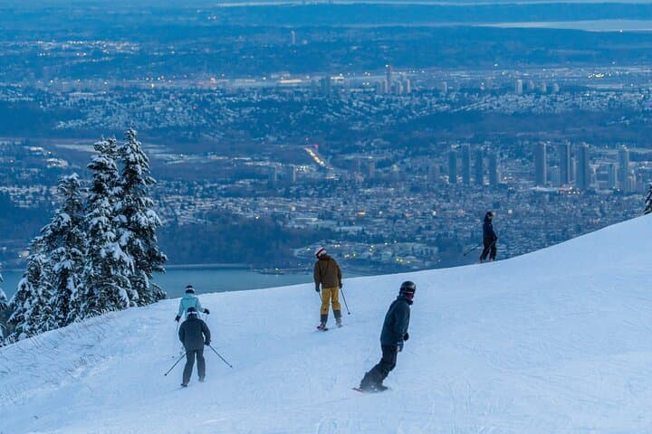 Grouse Mountain Snowboarding: All‑Inclusive Day Trip From Vancouver photo 2