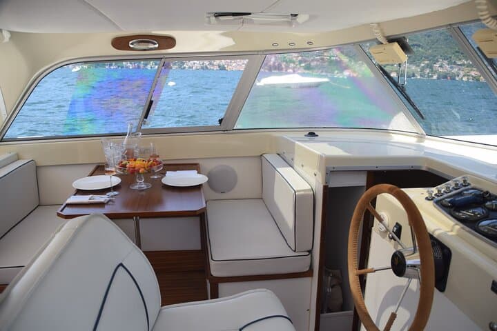 Cruise Lake Como Aboard the Classic Bertram 31 Sedan photo 3