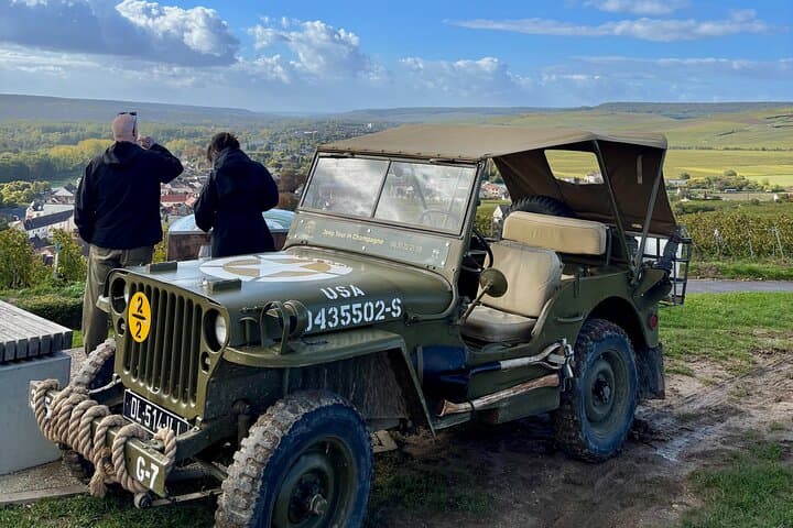 Jeep Tour Through Champagne Vineyards from Épernay with Champagne Tasting photo 5