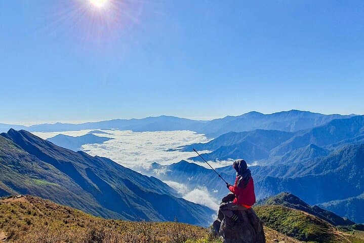 Ta Chi Nhu Cloud Hunt: 2-Day Summit Trek from Hanoi photo 2