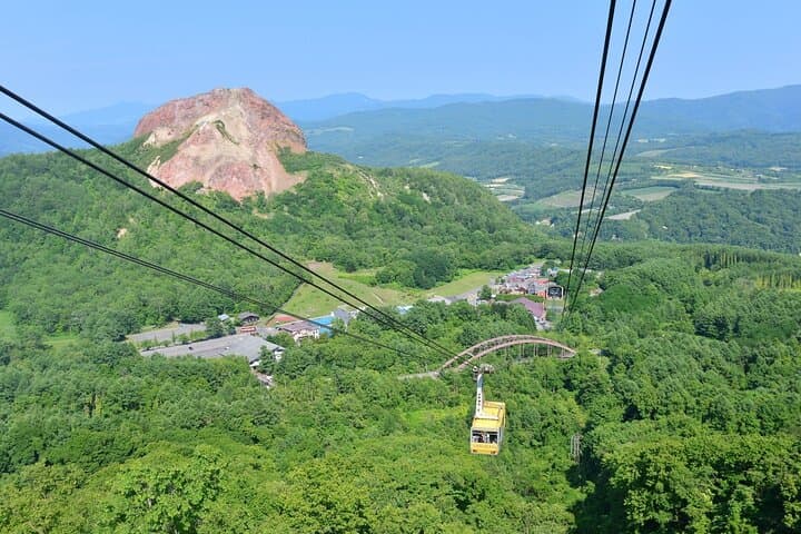 Private Day Trip from Sapporo to Lake Toya, Mount Usu & Noboribetsu Hell Valley photo 3