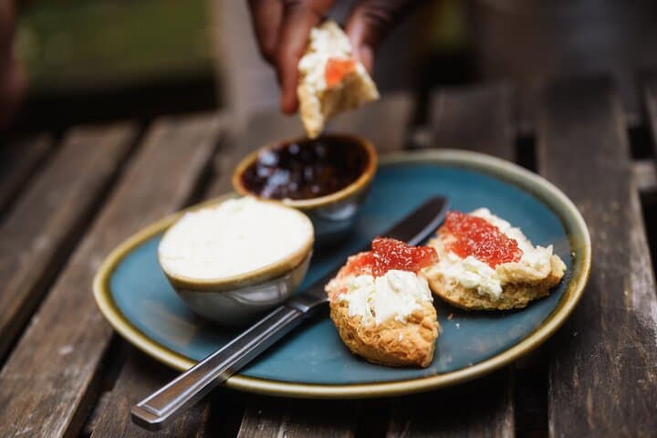 Notting Hill Bake Off Tour: Portobello Road Bakery Tasting Experience photo 5