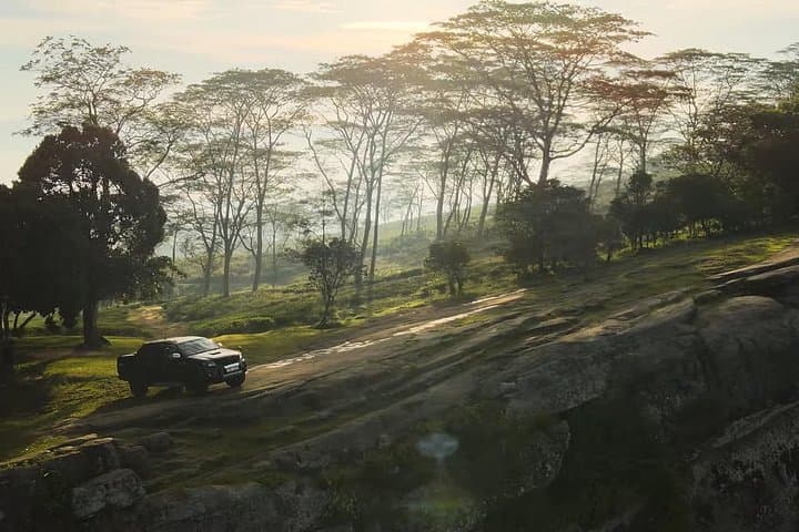 All-Inclusive 2-Day Mountain Camping from Colombo: Hulangala, Green Mountain & Madolsima photo 3