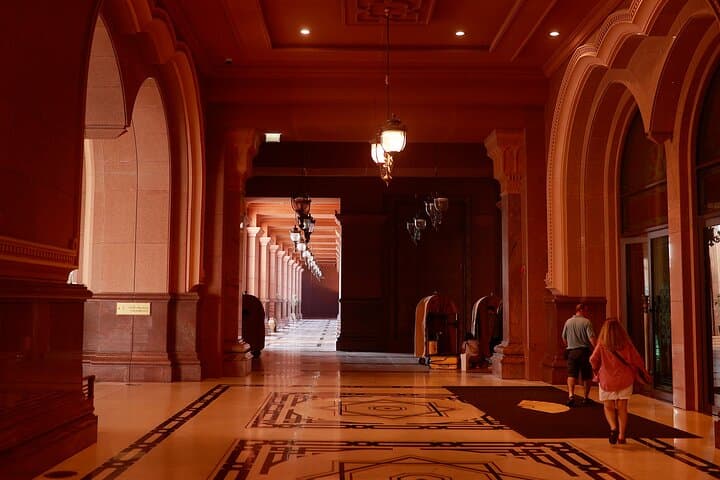 Full-Day Abu Dhabi SUV City Tour from Dubai — Sheikh Zayed, Corniche & Emirates Palace