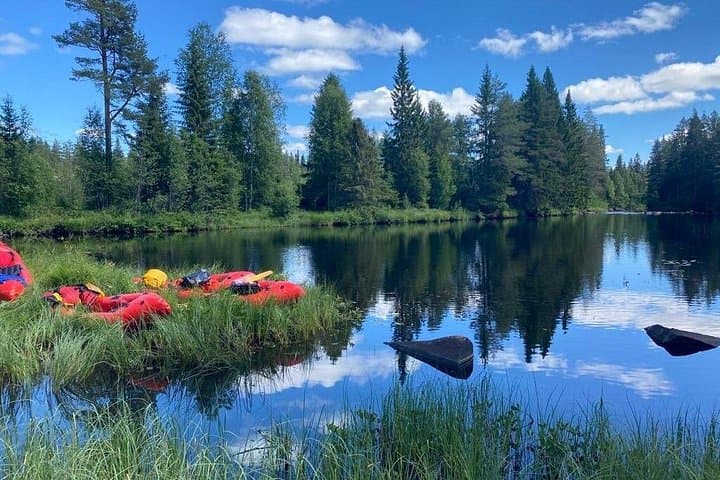 Family Packraft Tour in Sälen — Guided Creeks, Fast Runs & Easy Skills photo 4