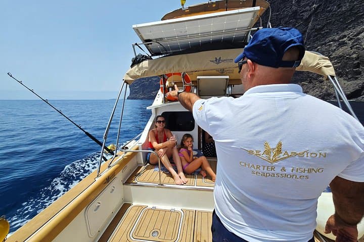 Whale and Dolphin Watching Tour to Los Gigantes and Masca, Tenerife photo 4