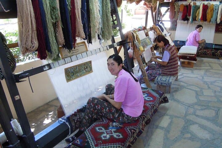 Istanbul Carpet Shopping Tour from the Largest Wholesaler — Wholesale Turkish Rugs