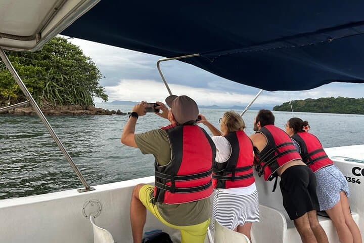 Puntarenas to Isla San Lucas Bioluminescence Cruise photo 3