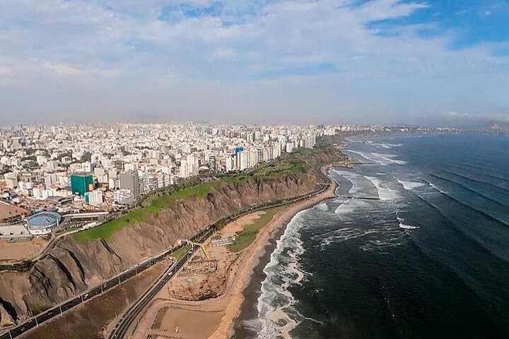 Paratrike Flight Over Costa Verde: Paragliding Tours in Lima, Peru photo 4
