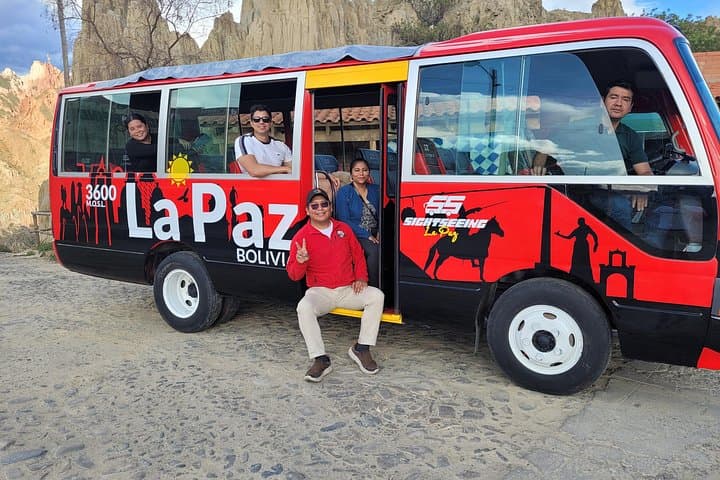 La Paz Half-Day City Tour: Witches' Market, Moon Valley & Cable Car Views