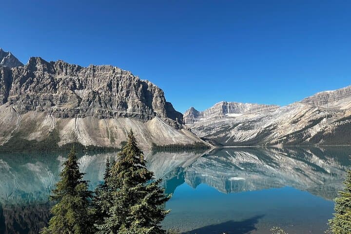 Icefields Parkway Highlights: Lake Louise, Peyto & Johnston Canyon Day Tour photo 3