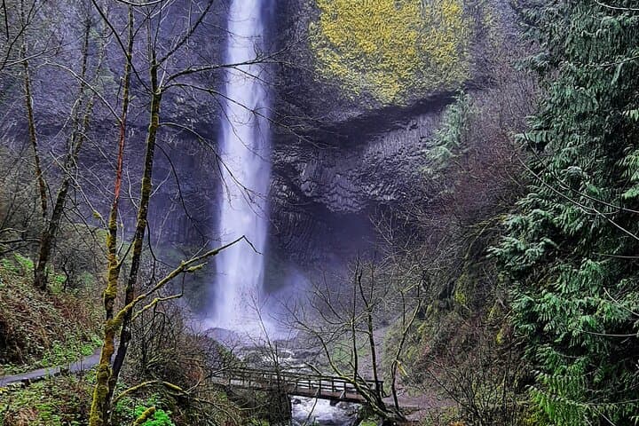 Columbia River Gorge Waterfalls Tour from Portland — Multnomah, Latourell & Vista House photo 4