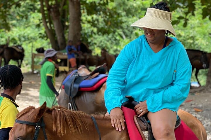 Ride the Shoreline to Dunn's River: Jamaican Horseback & Falls Combo photo 2